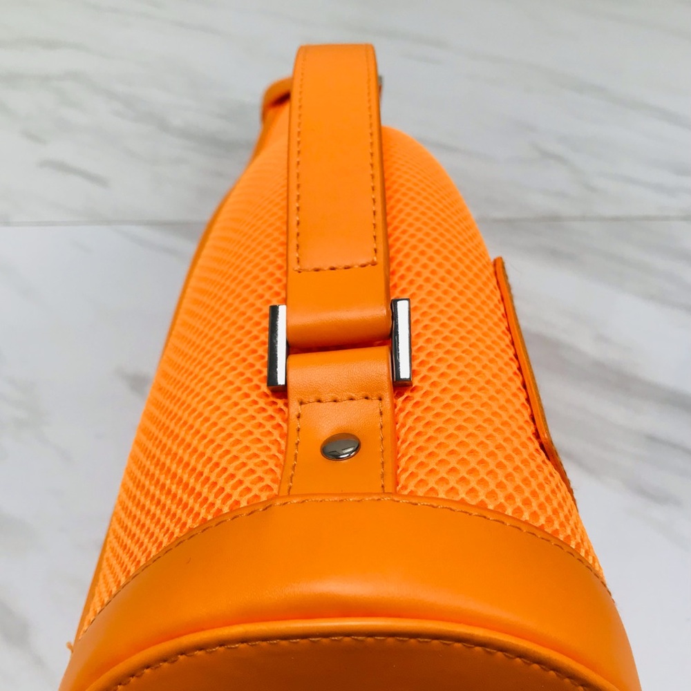 Veuve Clicquot Insulated Bottle Holder - Picture 7 of 13